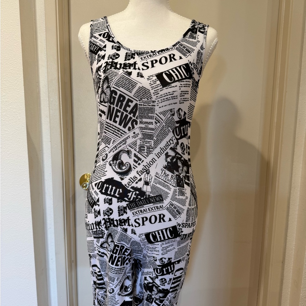 No Boundaries Monochrome Newsprint Junior’s One Piece Size M 7/9